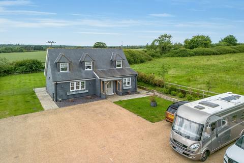 3 bedroom detached house for sale, Moreton