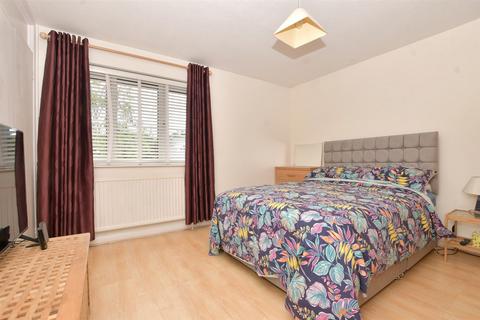 31 Blackford Close, South Croydon, CR2 6BT