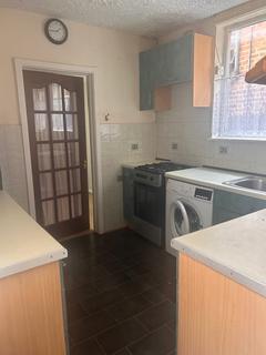 2 bedroom flat to rent, Greenford
