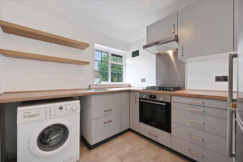 1 bedroom flat to rent, Queen Annes Gardens, Ealing, London, W5