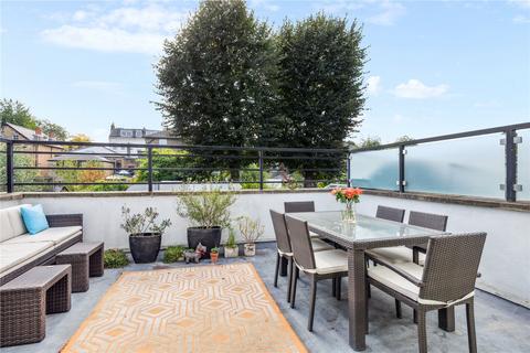 2 bedroom apartment for sale, St. John's Hill, SW11