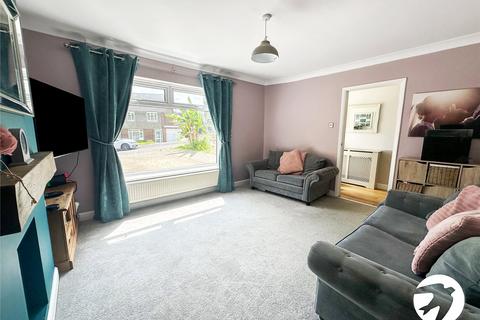 82 Charles Drive, Cuxton, Rochester, ME2 1DT