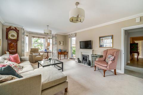 3 bedroom flat for sale, Portsmouth Road, Cobham, KT11