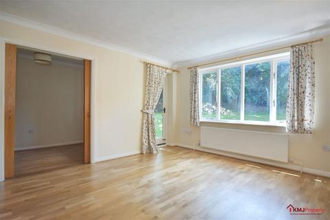 1 bedroom flat for sale, Oakwood Park, Hartfield Road, Forest Row RH18 5DZ