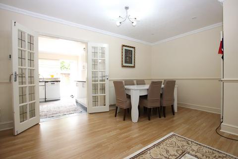 3 bedroom terraced house for sale, Cameron Close, London N18