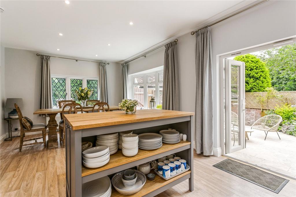 Kitchen/Dining