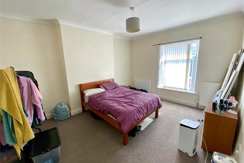 3 bedroom semi-detached house for sale, Bradford Road, Idle, Bradford, BD10