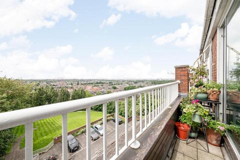 2 bedroom apartment for sale, Overhill Road, East Dulwich, London, SE22