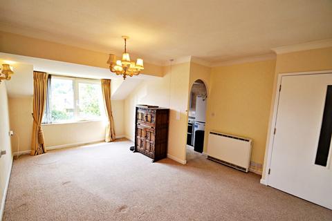 2 bedroom flat to rent, Broadstone