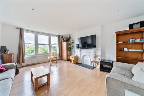 4 bedroom apartment to rent, Christchurch Avenue, Mapesbury, London, NW6