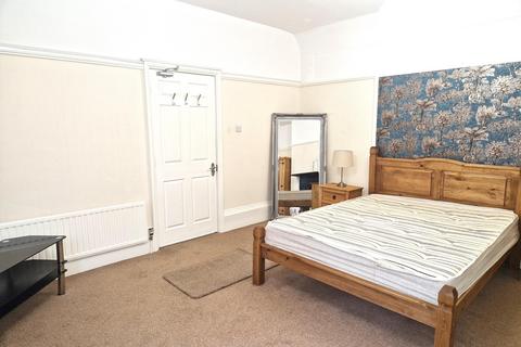 1 bedroom in a house share to rent, Albion Place, Abington, Northampton, NN1