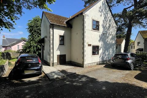 1 bedroom ground floor flat for sale, Restway Gardens, Bridgend, Bridgend County. CF31 4HY