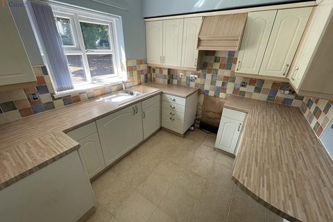 1 bedroom ground floor flat for sale, Restway Gardens, Bridgend, Bridgend County. CF31 4HY