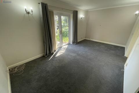 1 bedroom ground floor flat for sale, Restway Gardens, Bridgend, Bridgend County. CF31 4HY