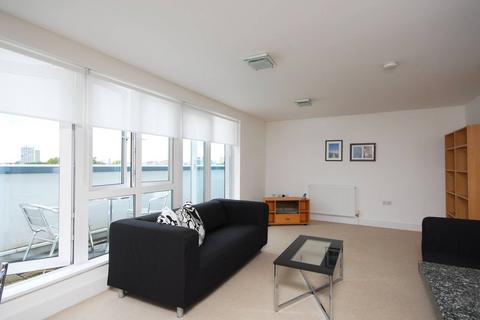 2 bedroom flat to rent, Clapham Road, Clapham North, London, SW9