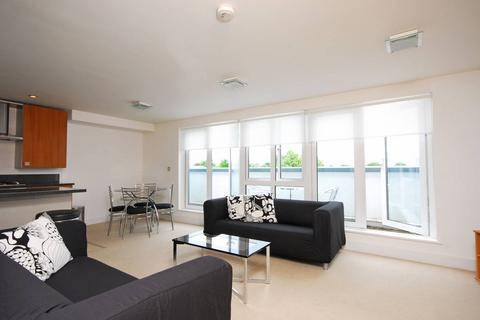 2 bedroom flat to rent, Clapham Road, Clapham North, London, SW9