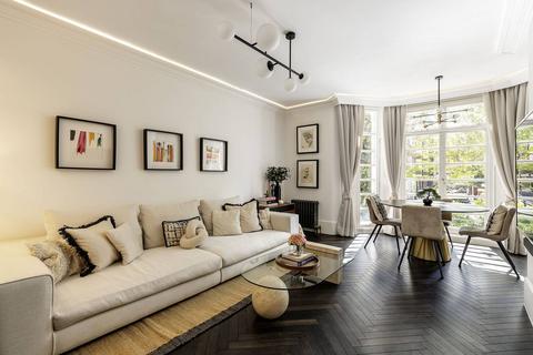 2 bedroom flat for sale, Pembroke road, South Kensington, London, W8