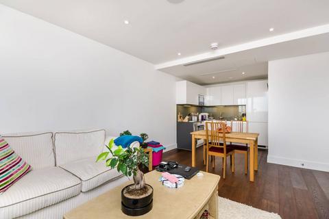 1 bedroom flat to rent, Central Avenue, Sands End, London, SW6