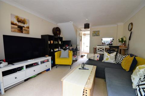 6 Chestnut Close, East Grinstead, RH19 3UW