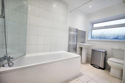 1 bedroom flat for sale, Brimsdown Avenue, London, EN3