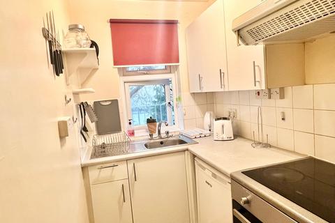 1 bedroom flat to rent, Poole Road, Branksome BH12