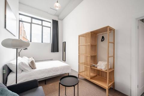 undefined, HIGH ROAD, North Finchley, London, N12