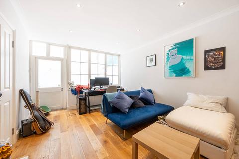 1 bedroom flat for sale, Queens Gardens, Bayswater, London, W2