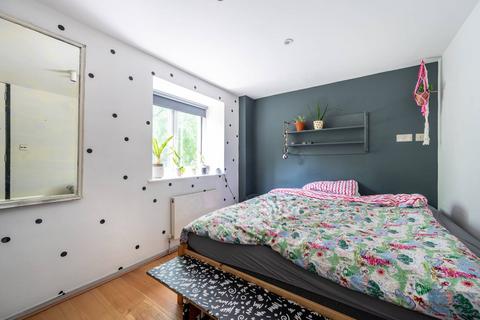 2 bedroom maisonette for sale, St Ervans Road, Portobello, London, W10