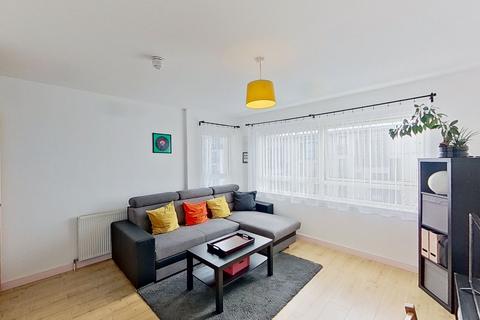 2 bedroom flat to rent, Colonsay Close, Edinburgh, EH5