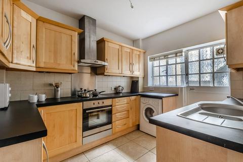 2 bedroom flat to rent, Fulham Road, Chelsea, London, SW3