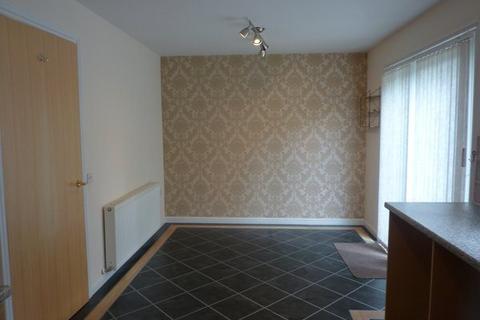 3 bedroom semi-detached house to rent, Forfar DD8
