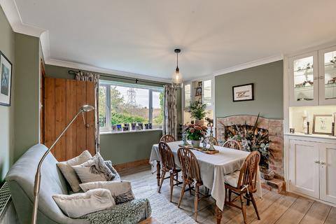 2, Manor Cottages Bibury Road, Aldsworth, Cheltenham, GL54 3RD