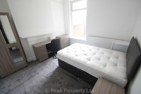 1 bedroom in a house share to rent, Old Southend Road, Southend On Sea SS1