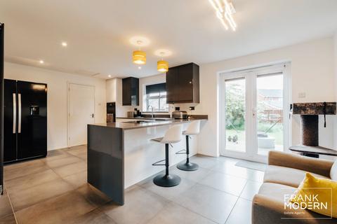 3 Beeston Drive, Stanground, Peterborough, PE2 8UH