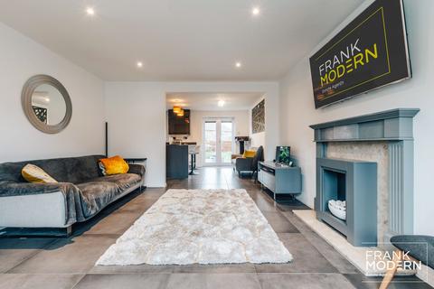 3 Beeston Drive, Stanground, Peterborough, PE2 8UH