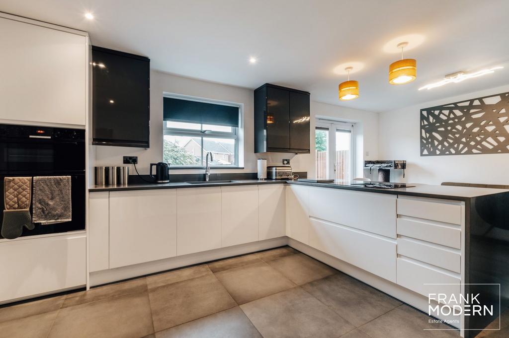 Kitchen / Diner