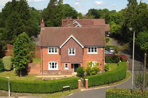 5 bedroom detached house for sale, Terriers Drive, High Wycombe, HP13