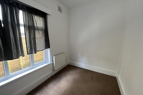 2 bedroom flat to rent, Beaufort Road, Bournemouth BH6