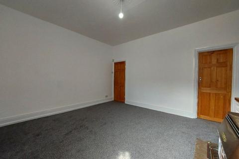 2 bedroom terraced house to rent, Nairne Street, Burnley BB11