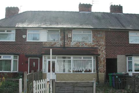 3 bedroom semi-detached house to rent, Briardene Gardens, Manchester M22