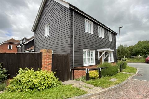 3 bedroom semi-detached house for sale, Brook Meadows, Hambrook, Chichester, West Sussex
