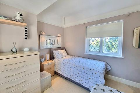 8 Brookmead Close, Orpington, BR5 2BB