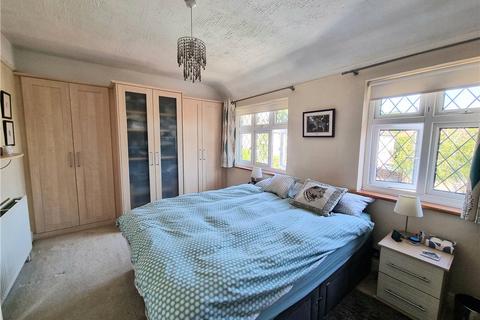 8 Brookmead Close, Orpington, BR5 2BB