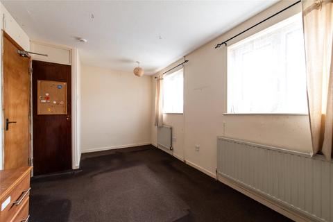 65 Armoury Drive, Gravesend, DA12 1LZ