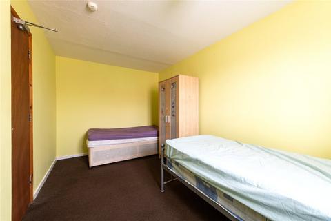 65 Armoury Drive, Gravesend, DA12 1LZ