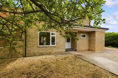 3 bedroom detached house to rent, Froize End, Haddenham, ELY, Cambs, CB6