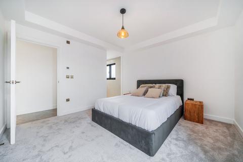 1 bedroom flat to rent, Station Road Sidcup DA15