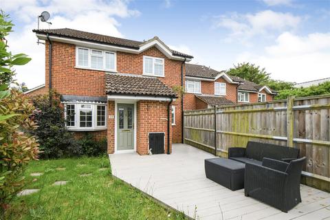 24 Ravenscroft, Hook, RG27 9NN