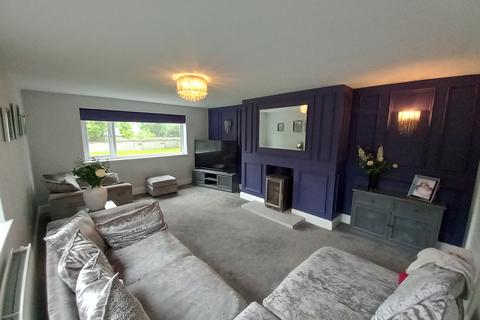 5 bedroom detached house for sale, Penisarwaun LL55