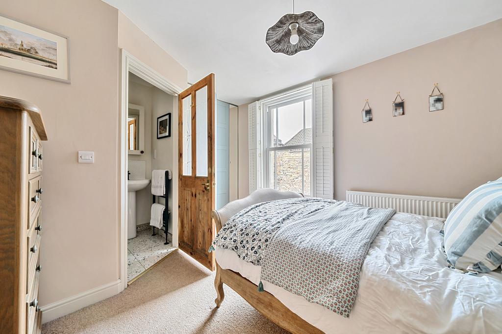 Bedroom/En-Suite